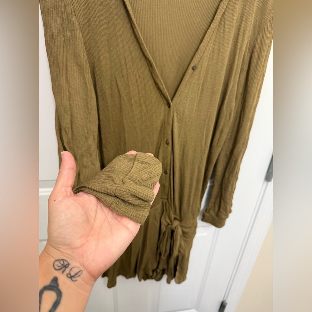 Free People Beach olive green romper S linen lightweight vacation beach - Picture 8 of 9